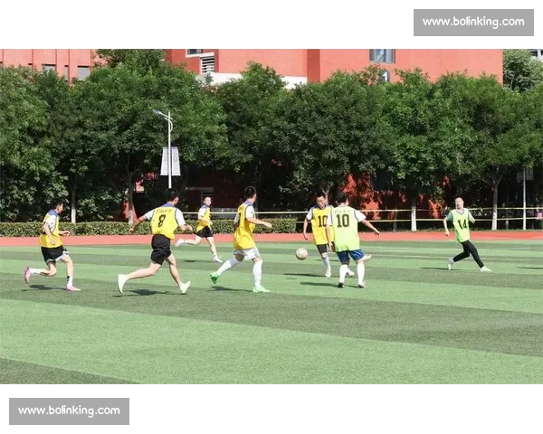 绿茵十八子：当战国烽烟踢入青春赛场